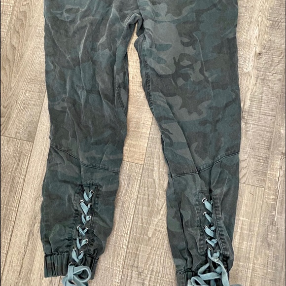 Pam & Gela drawstring army tie - Picture 3 of 10